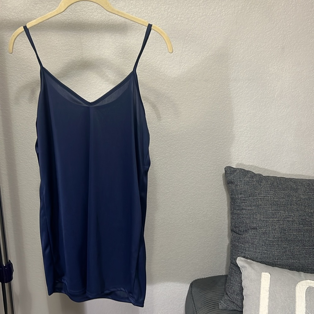 Navy V-neck Short Sleeve Dress with Navy Liner - Picture 6 of 6
